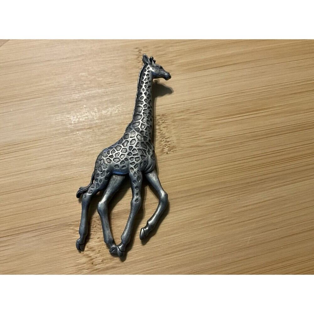 Pewter Giraffe Pin / Brooch With Spirals and a Sweet Coy Look - Signed JJ - 3"